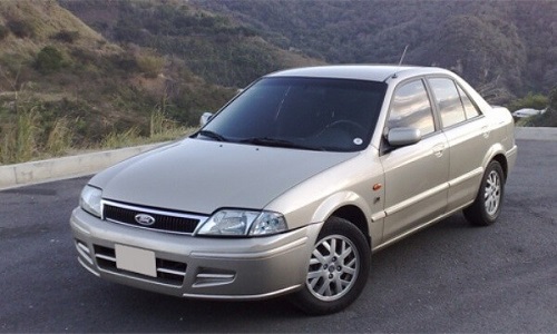 Xe Ford Laser